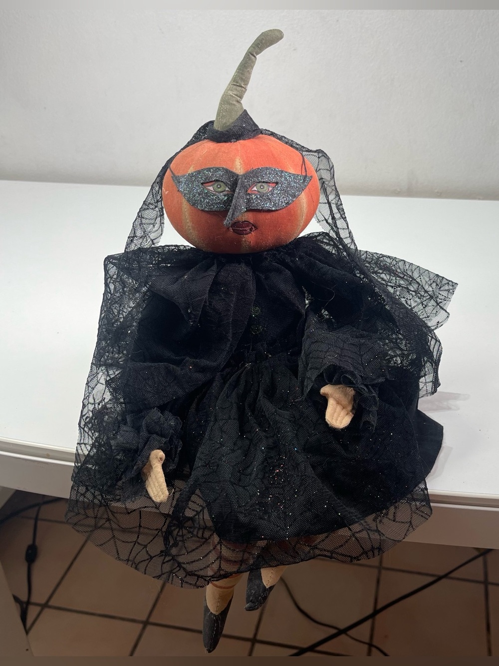Vtg Joe Spencer Gathered Traditions Masked Pumpkin Witch Halloween Glitter Gal”